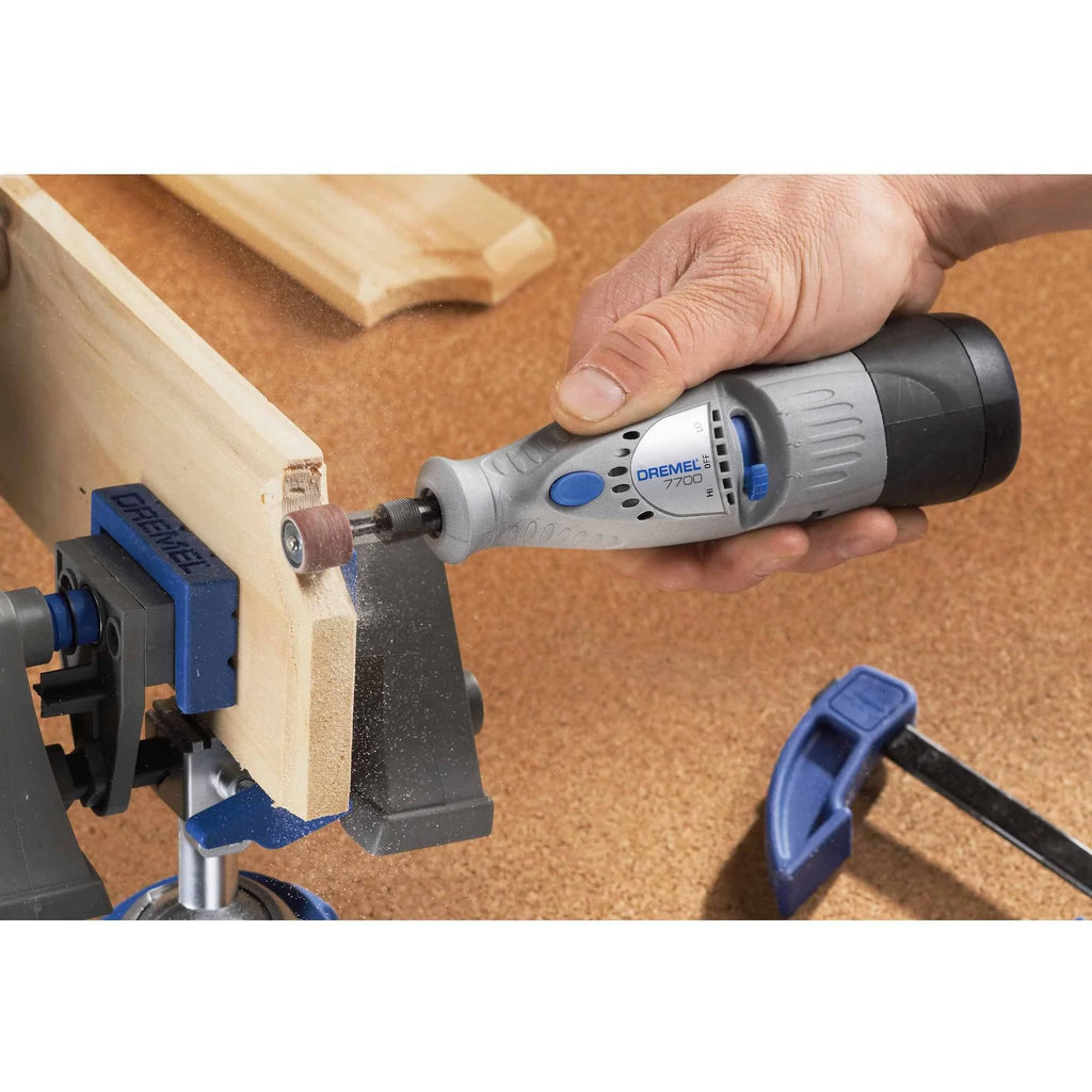Cordless Rotary Tool Kit D188181