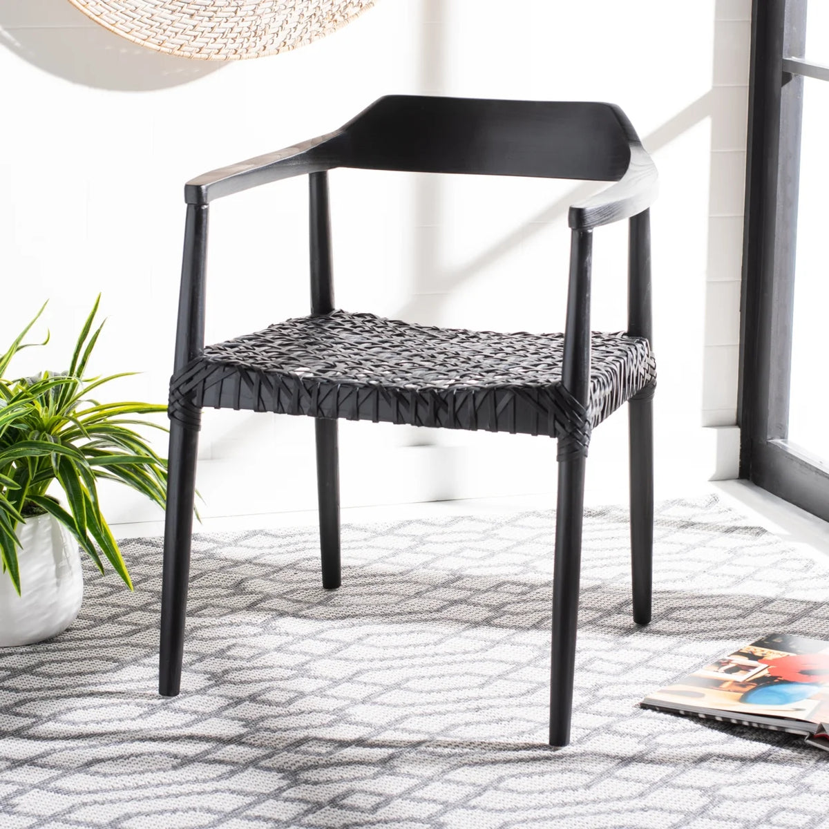 Black Leather Accent Chairs M677