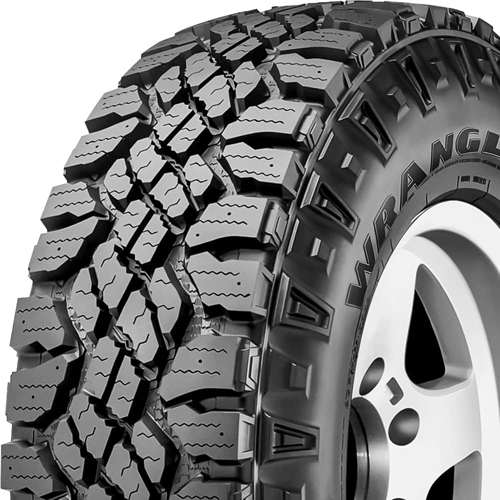 LT265/70R17 121Q Radial Tire U2952