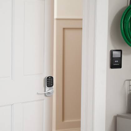 Smart Keypad Lever in Satin Nickel I746