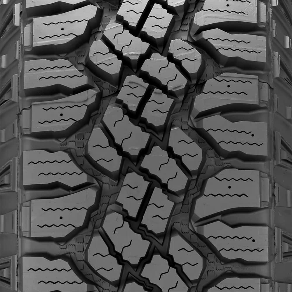 LT265/70R17 121Q Radial Tire U2952
