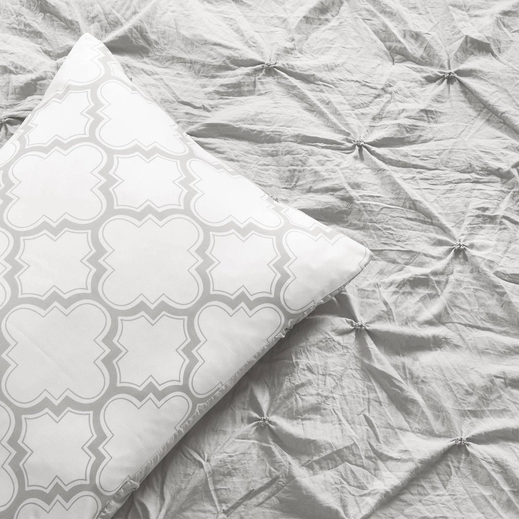 Light Gray Full/Queen Comforter Set L78734