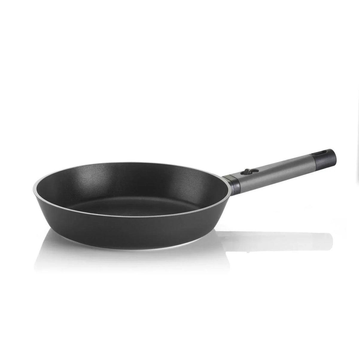 Black 30 Cm Frying Pan O1017