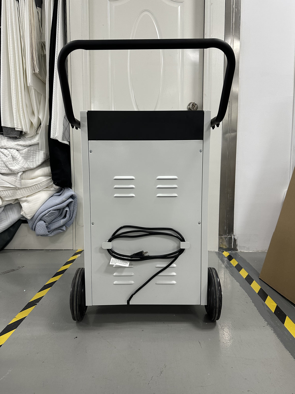 240 Pints Commercial Dehumidifier with Pump and Drain Hose M959