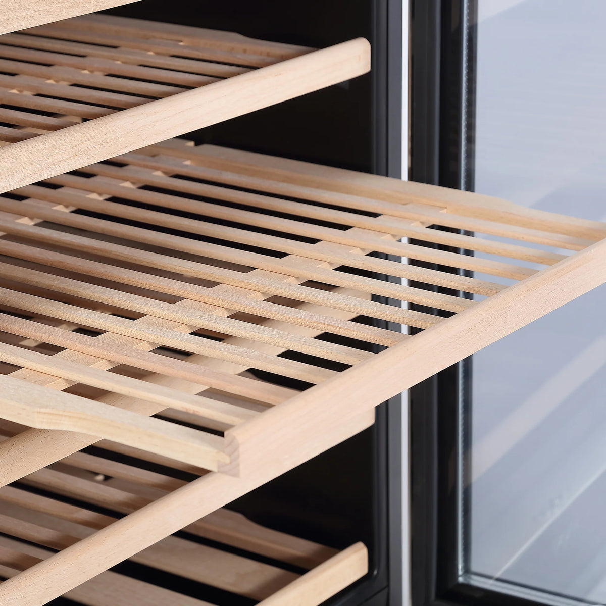 Wine Cooler M483